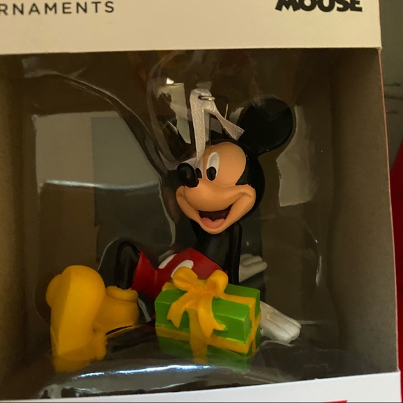 🎁🎄HALLMARK Disney MINNIE & MICKEY MOUSE Christmas Tree ORNAMENT LOT of 2 🎄🎁 - Picture 6 of 7